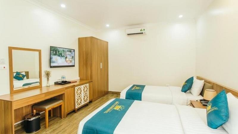 Khách sạn White Crown 3*