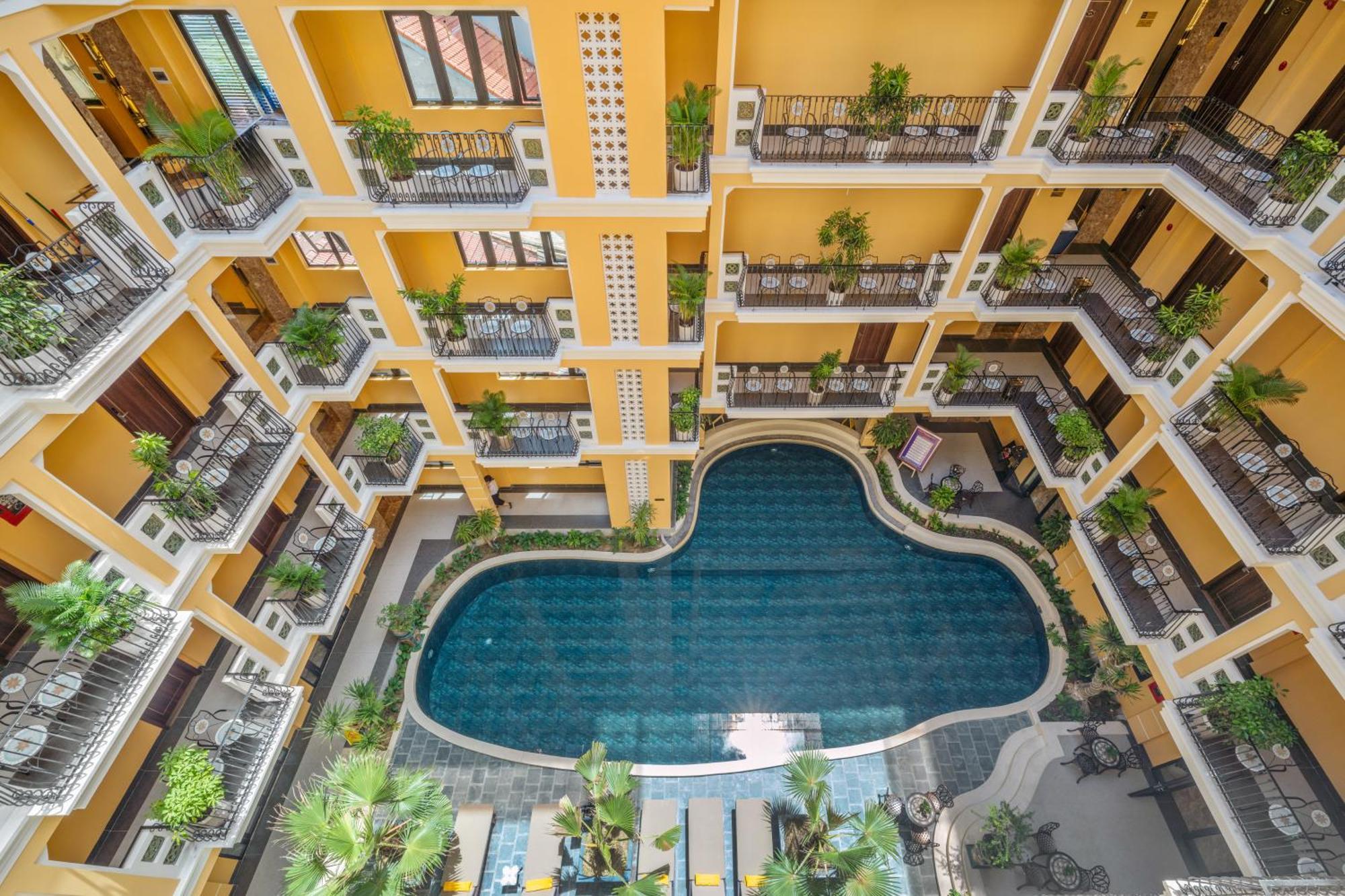 Khách sạn Babylon Riverside & Hội An