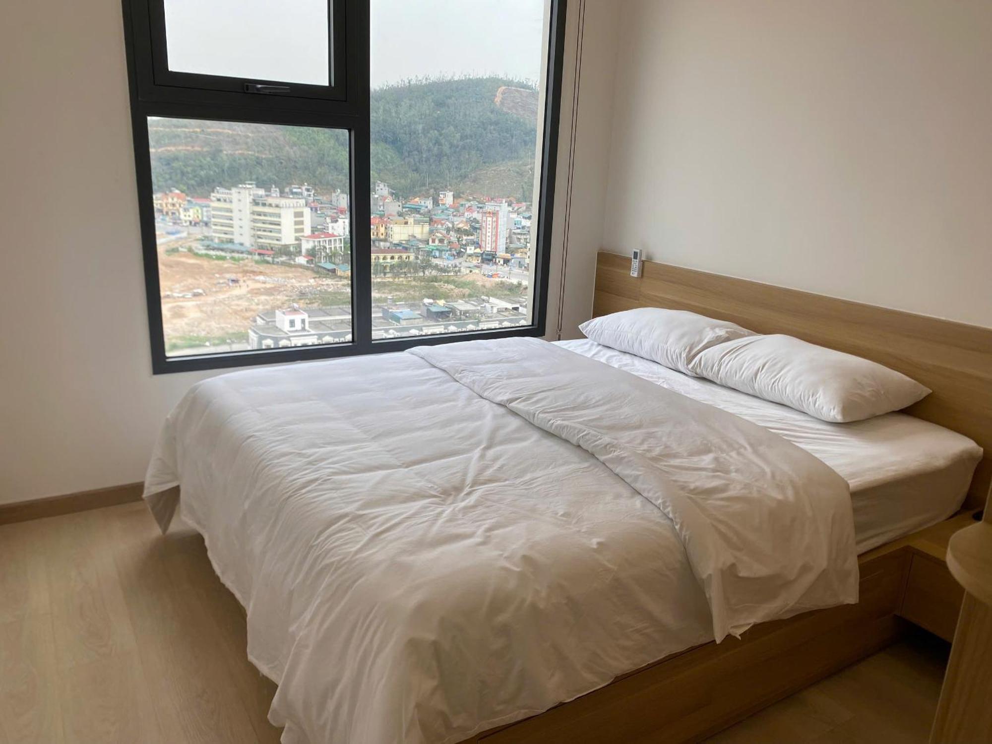 Dragon Castle Bai Chay Quang Ninh Apartment *