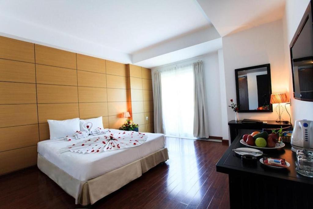 Hotel Paragon 3*