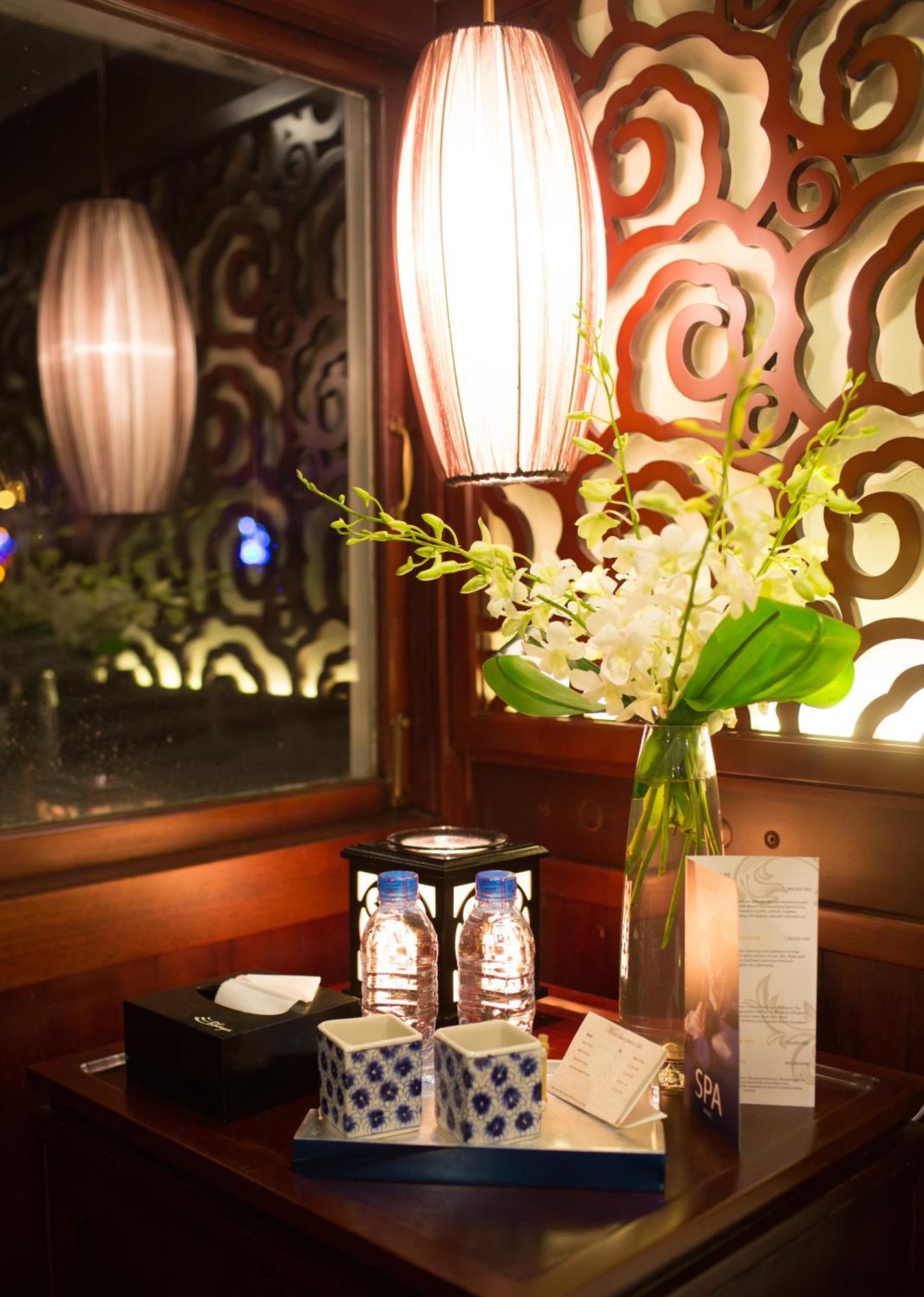 Botel Bhaya Boutique Halong Cruise - Managed By Vina Cruise Ha Long
