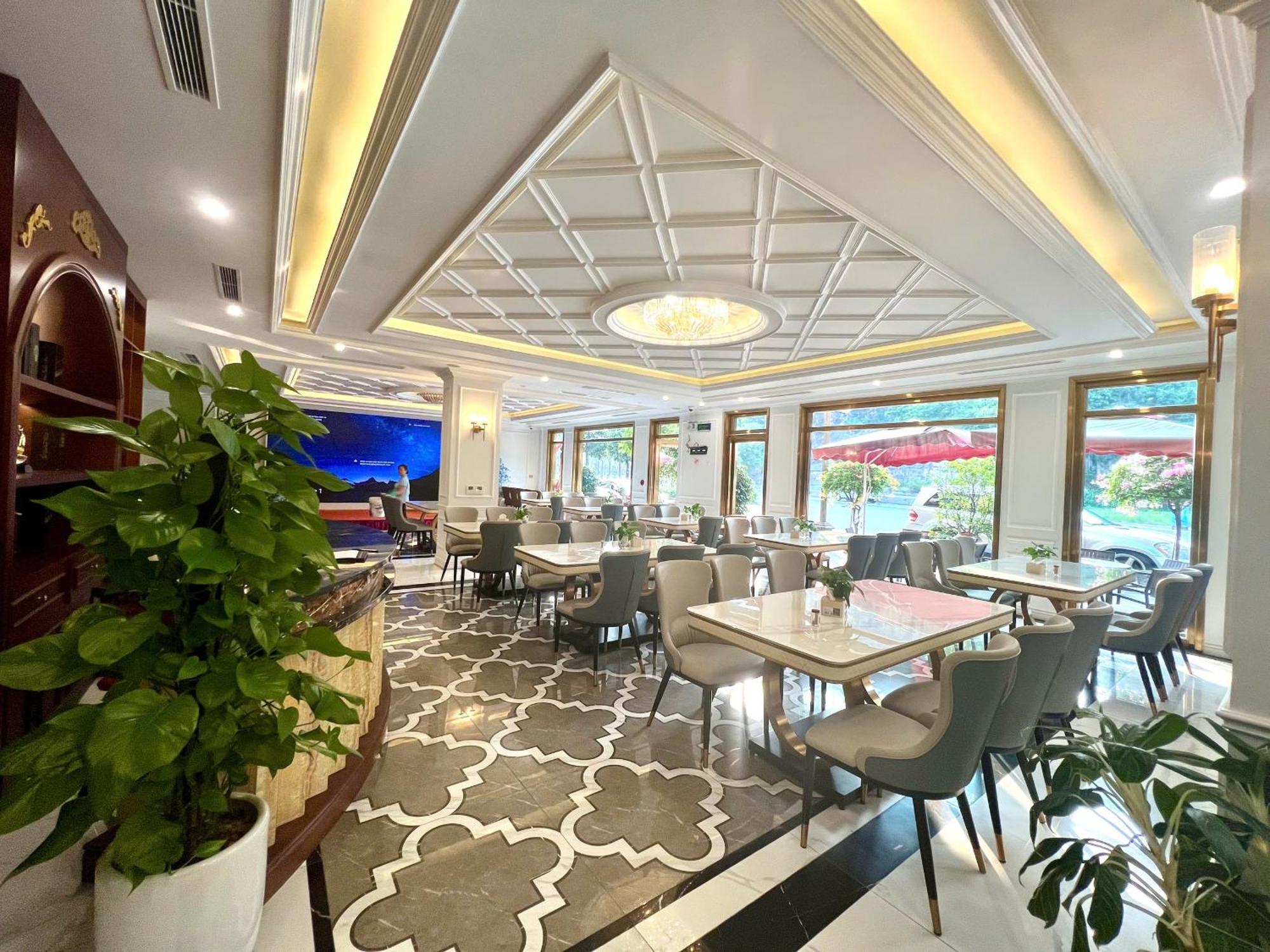 Hotel Rubyqueen Halong