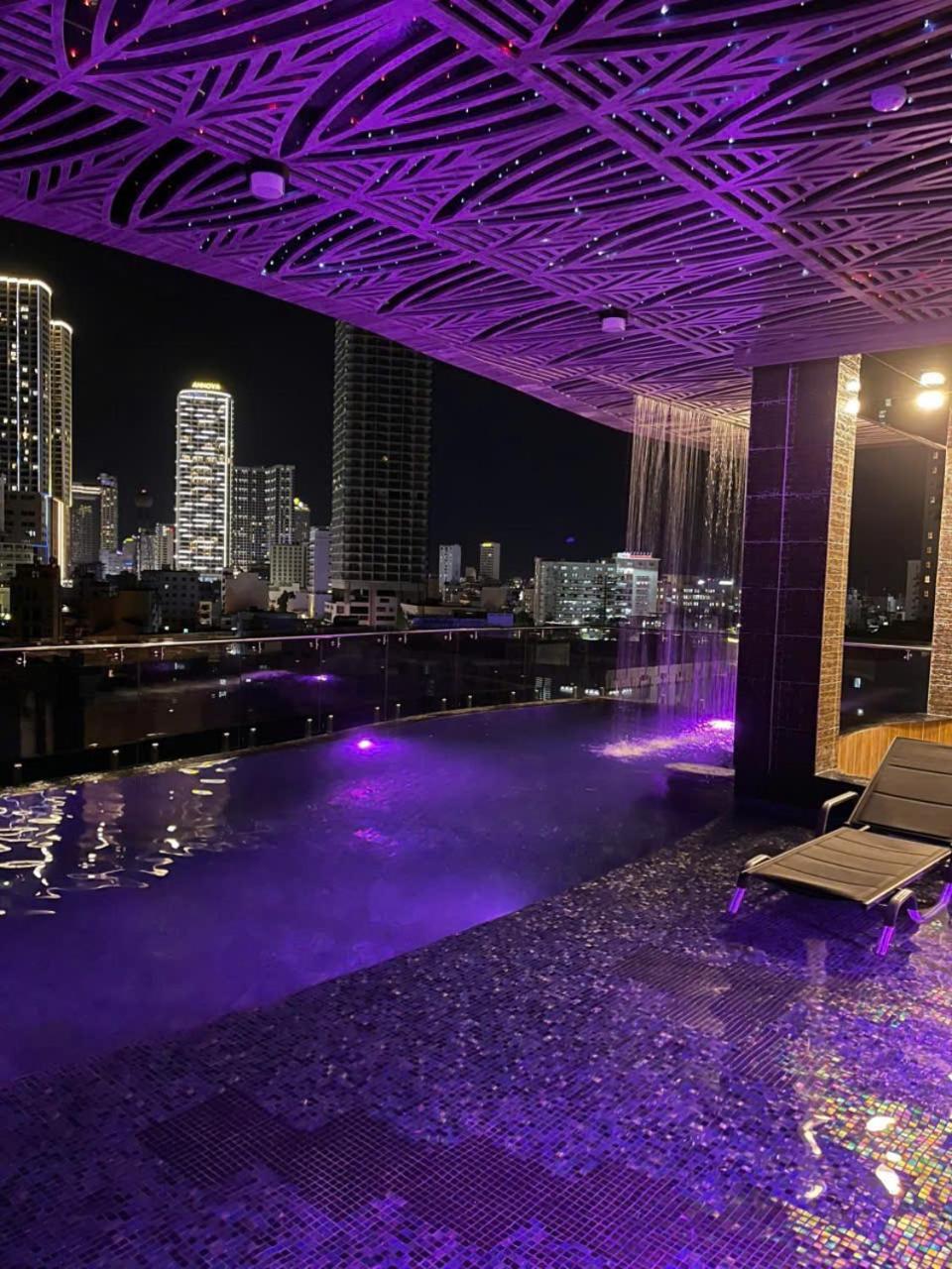 Hotel W Premium