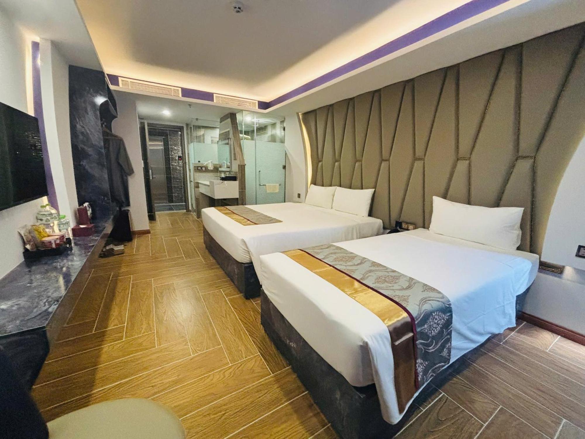 W Premium Hotel