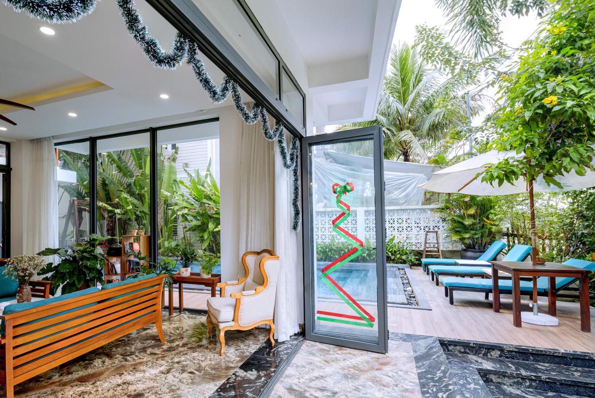 Palm Riverside Boutique Hotel