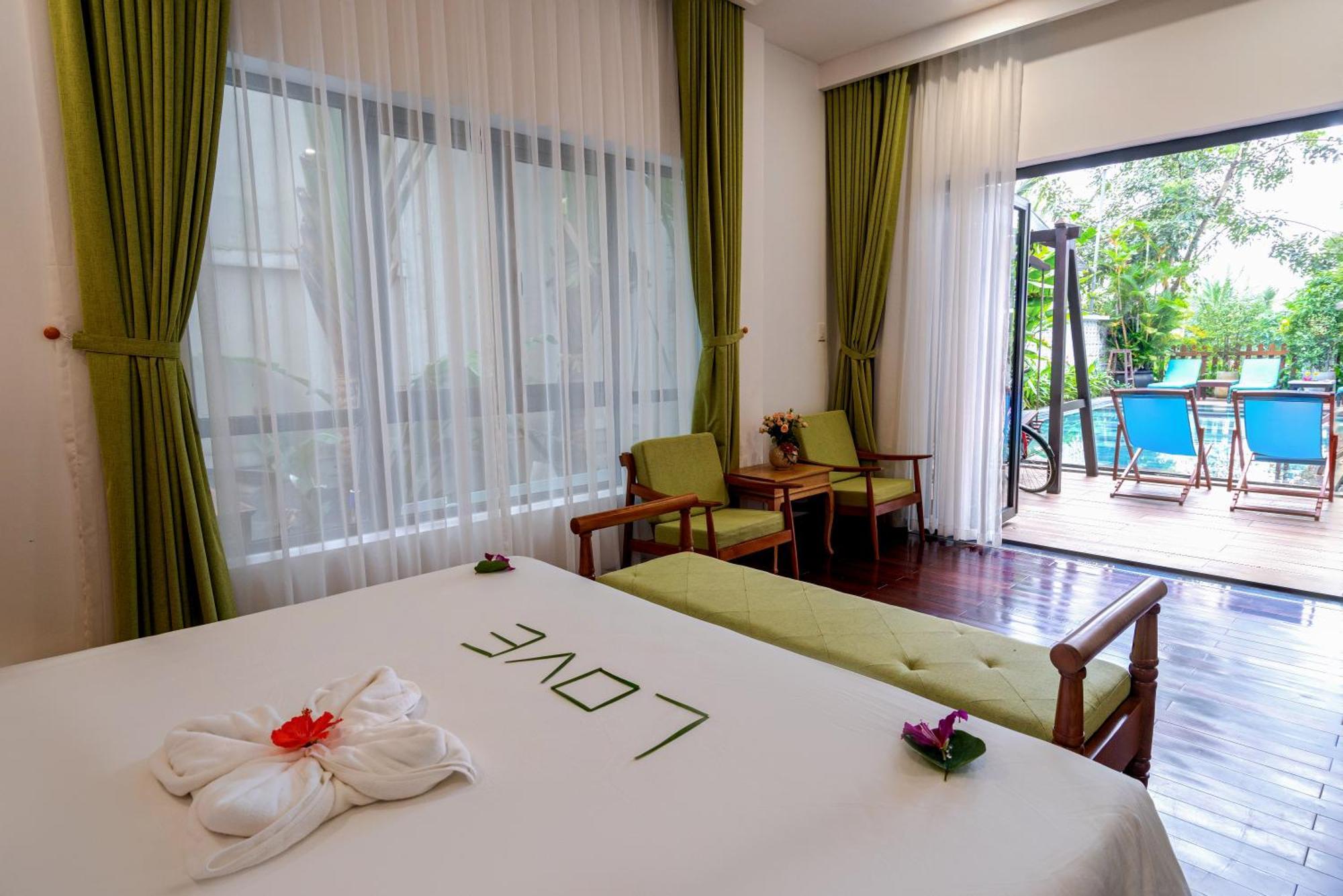 Palm Riverside Boutique Hotel