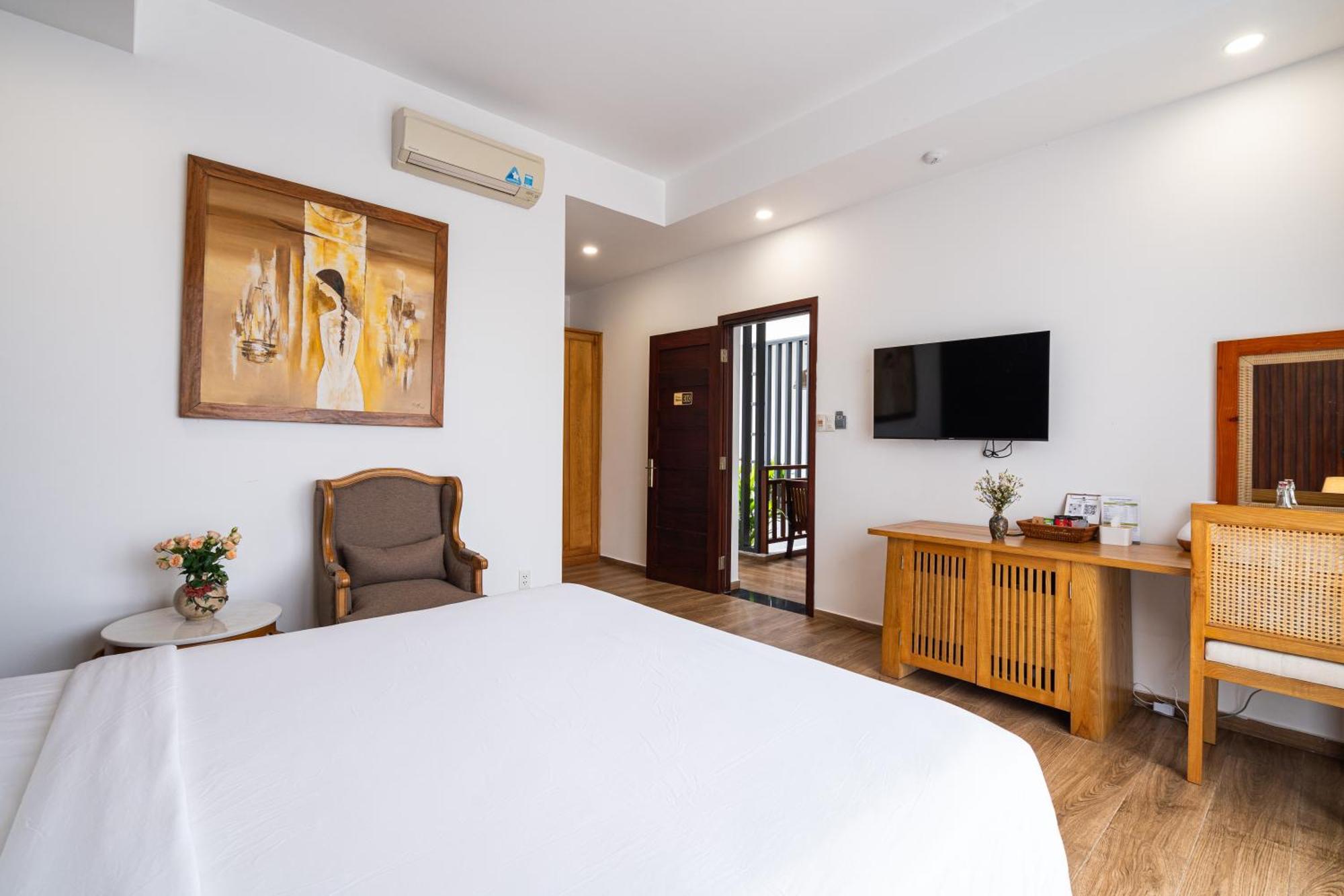 Palm Riverside Boutique Hotel