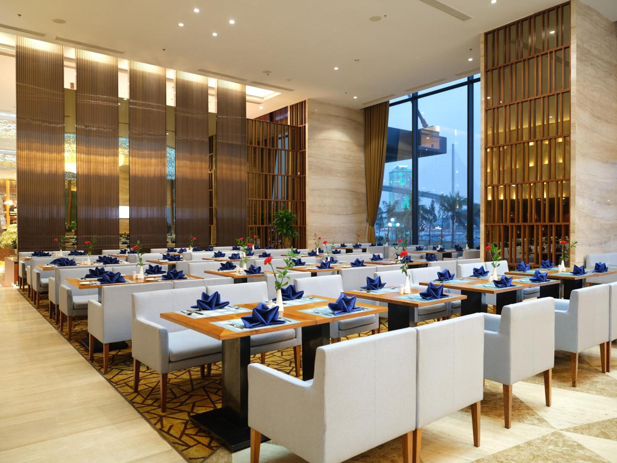Wyndham Legend Halong 5* Ha Long