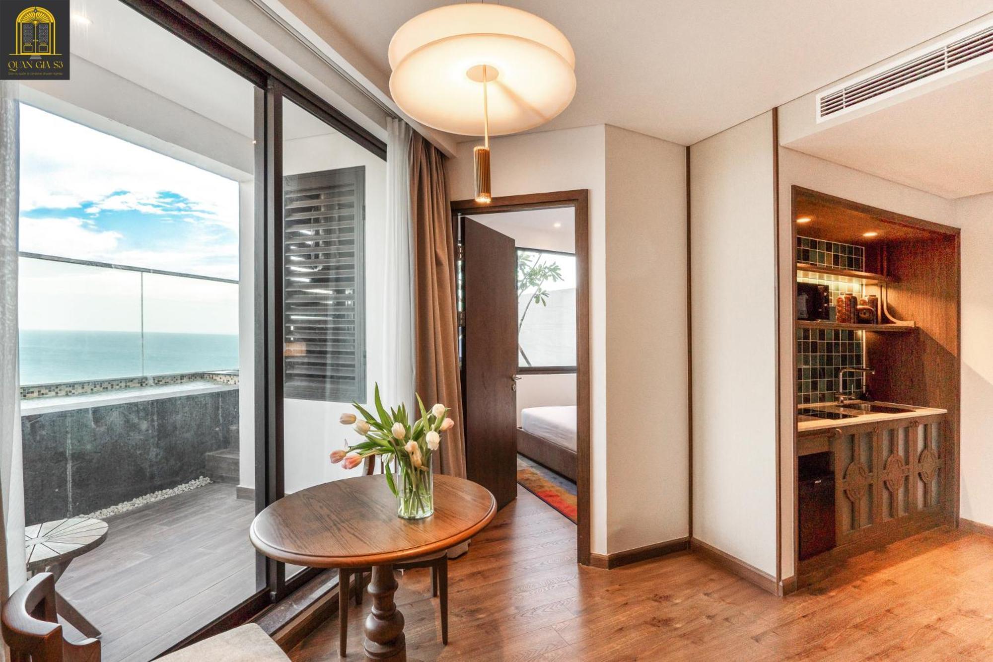 Mandala Oceanfront Driftwood