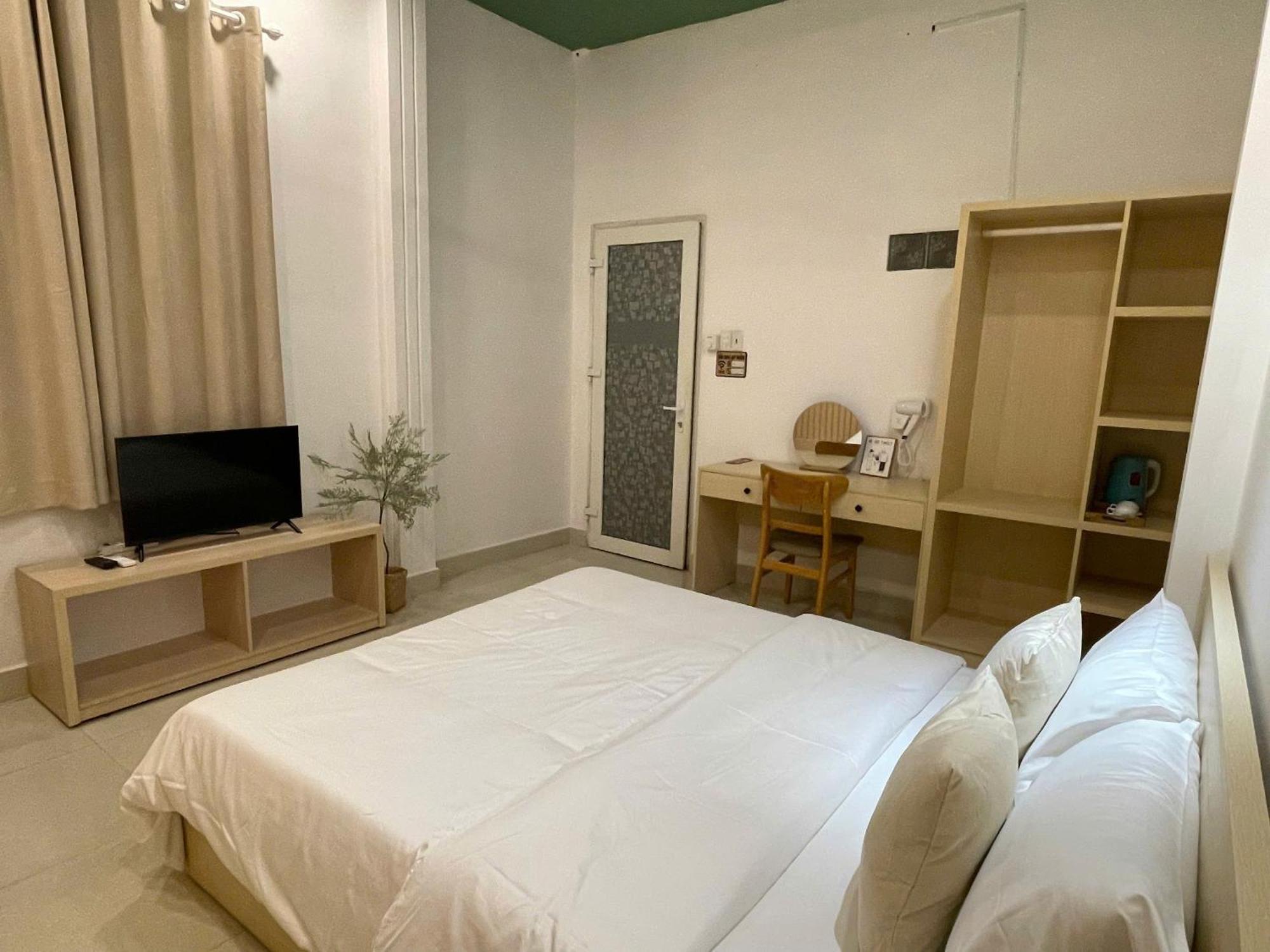 Ann Hotel *