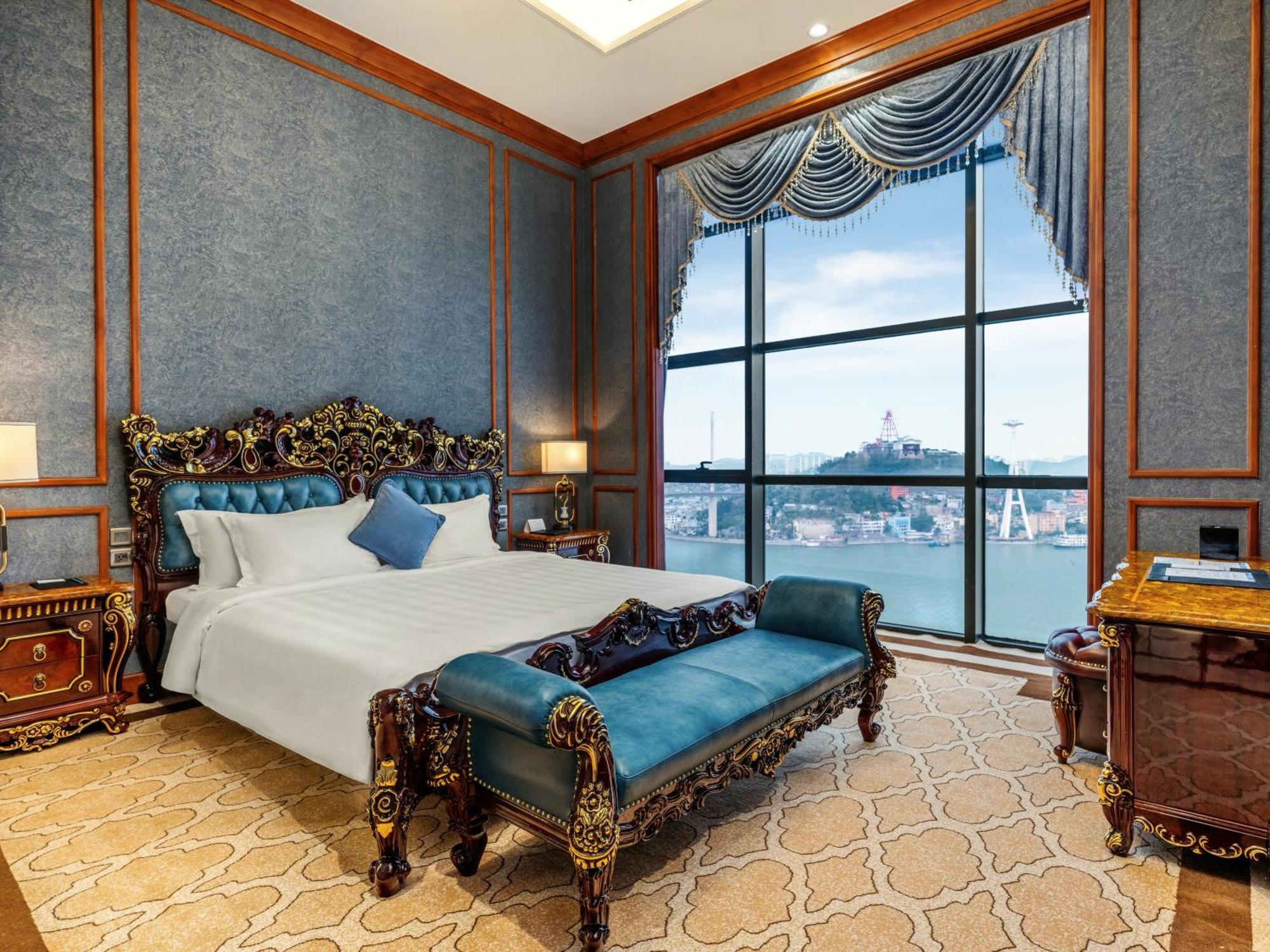 Wyndham Legend Halong Ha Long
