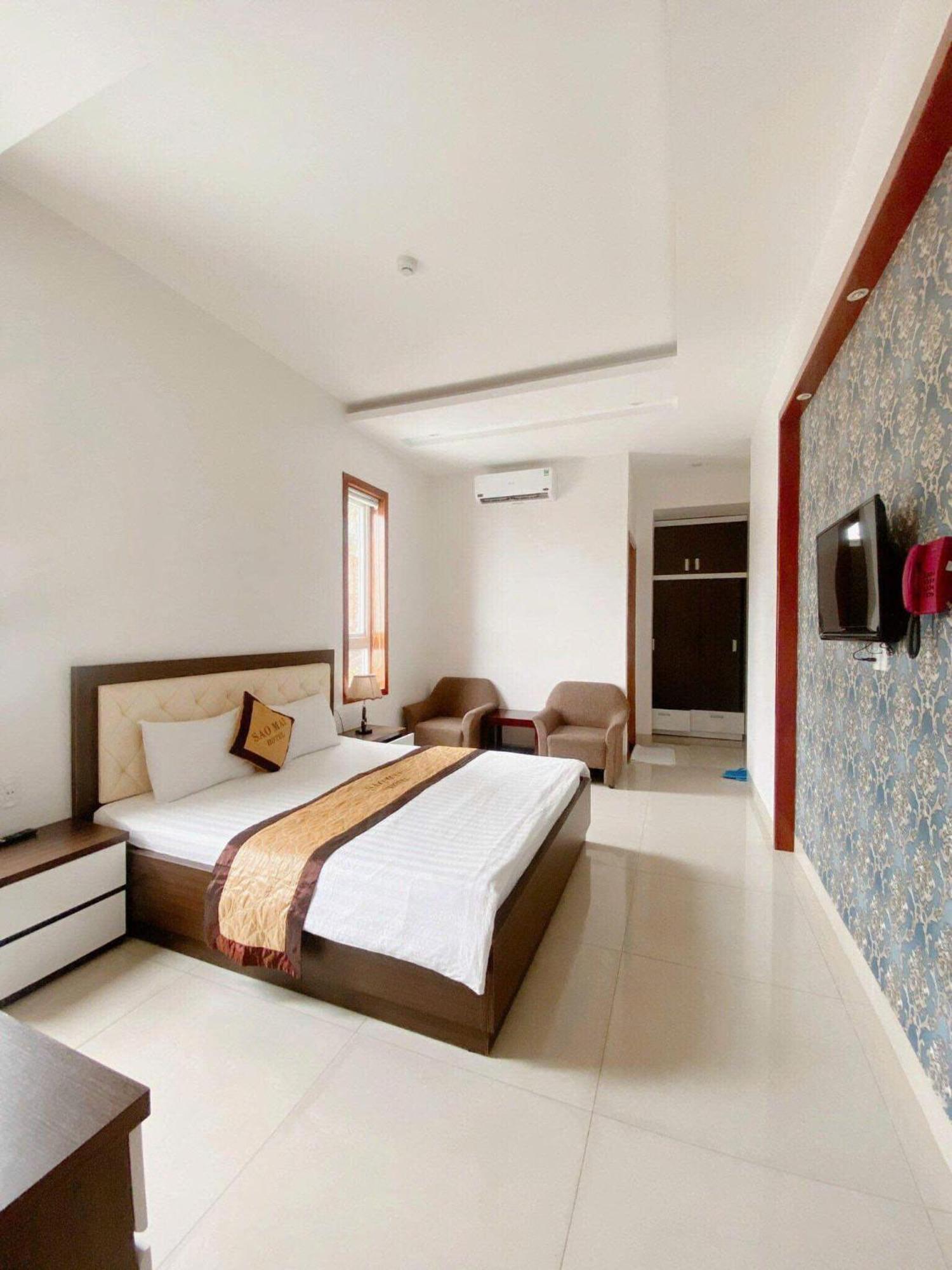 Sao Mai & Hotel 2*