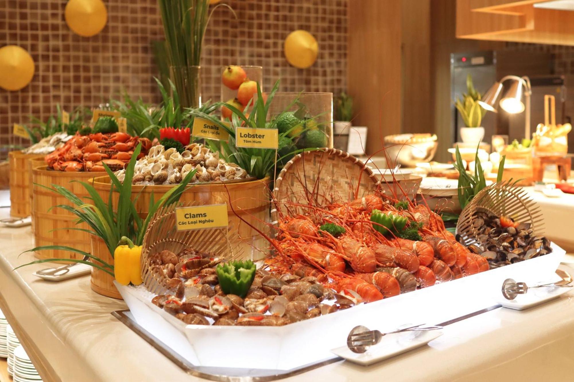 Hotel & Saigon Airport By Ihg Ho-Chi-Minh-Stadt