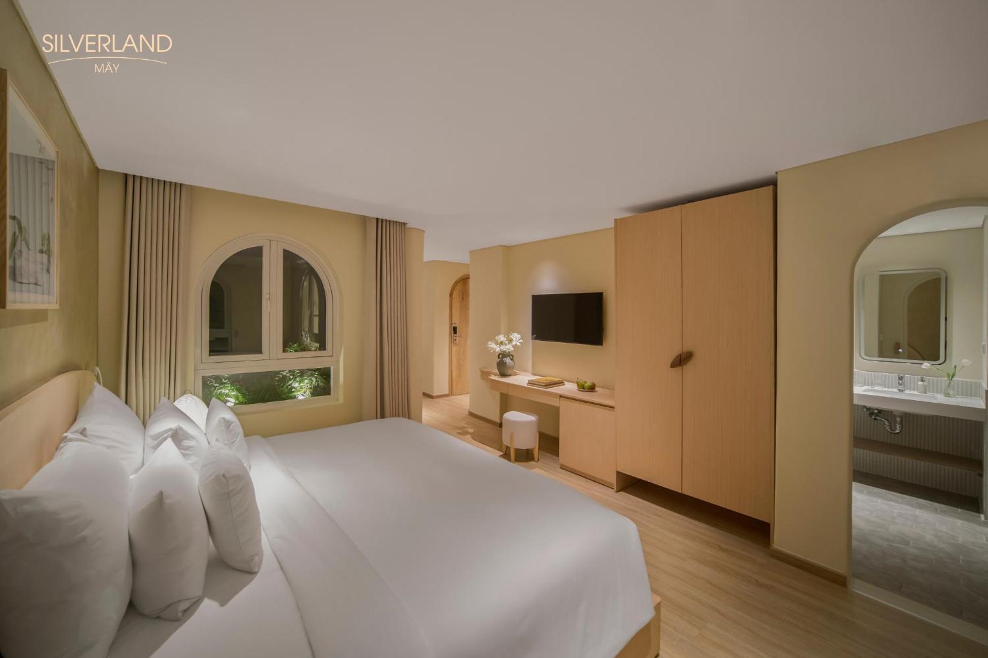 Silverland Khách sạn 4*