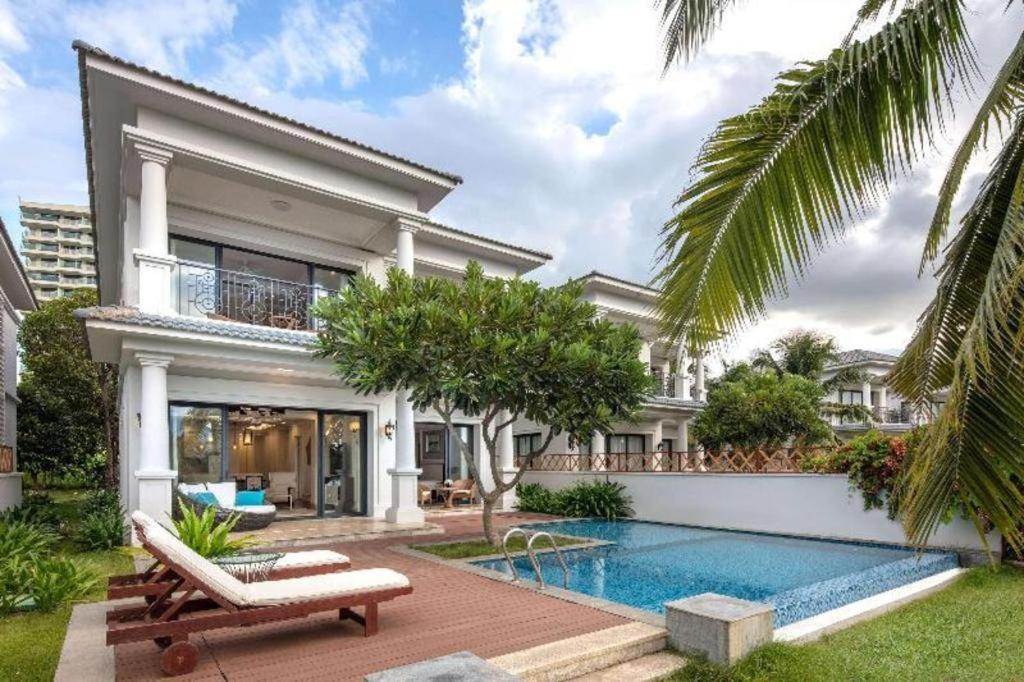 Vinpearl Discovery Rockside Resort 5*