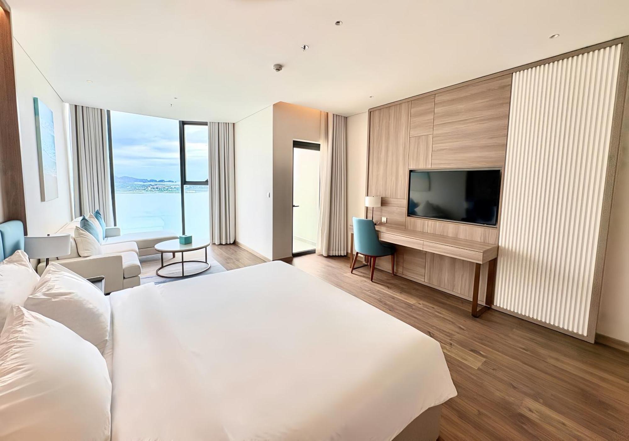 Oceanview Alacarte Hotel Hạ Long