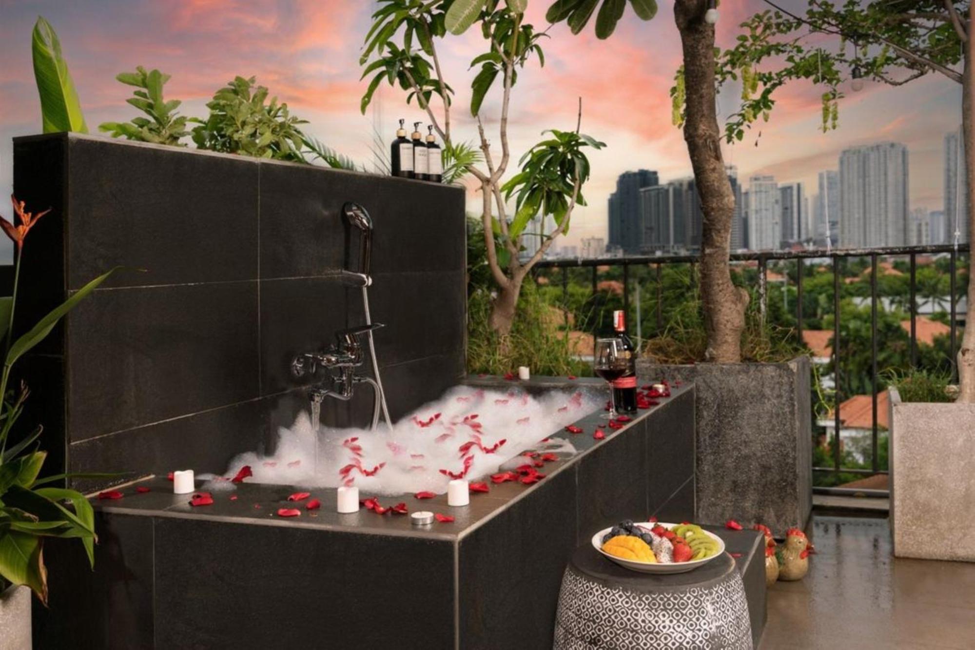 Nexus House Lang Bao Chi Hotel 4*