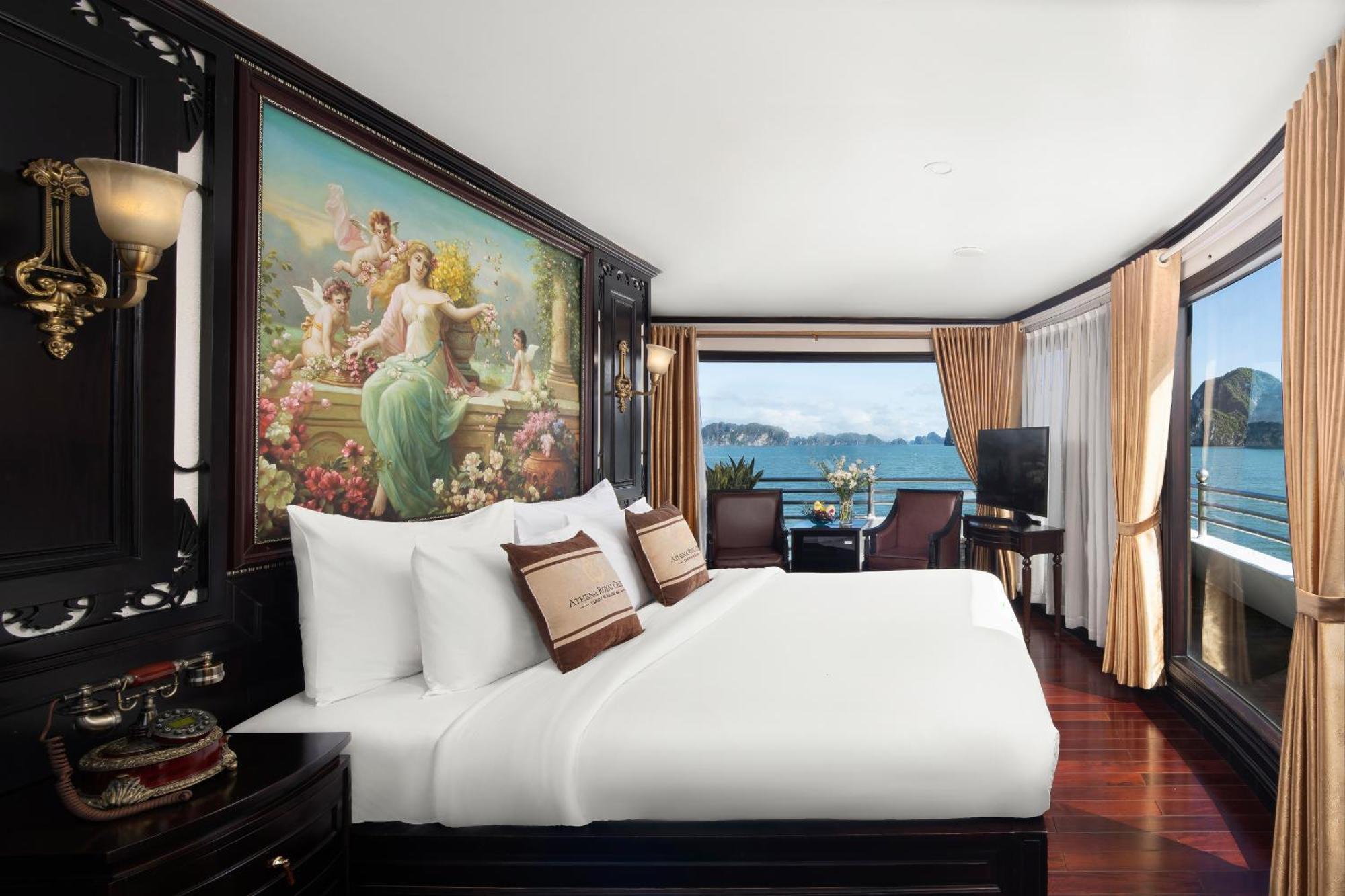  Du Thuyền Athena Royal Hạ Long