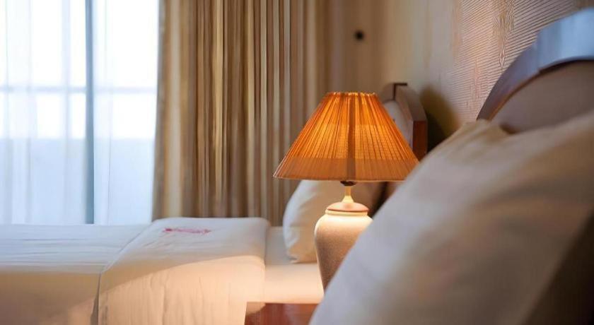 Hotel Cwd 3*