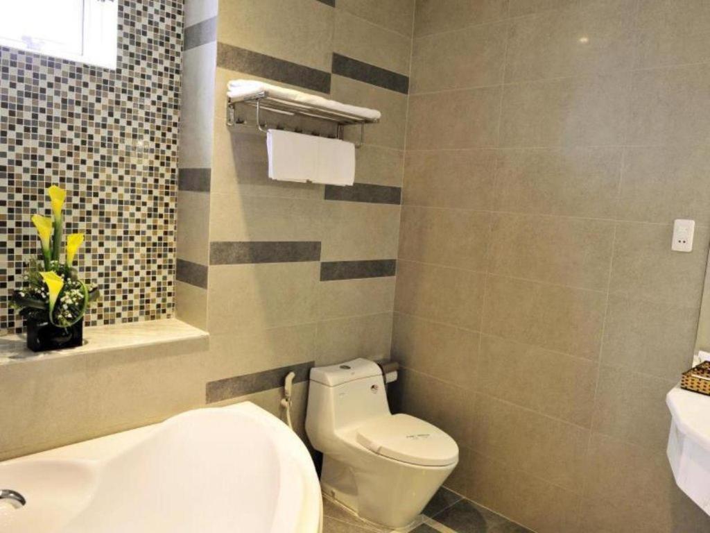Hotel Phoenix Saigon