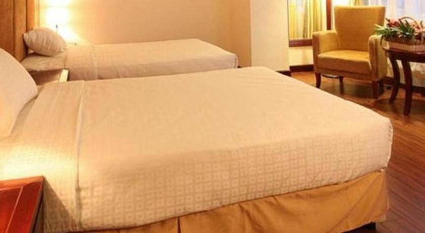 Hotel Cwd 3*