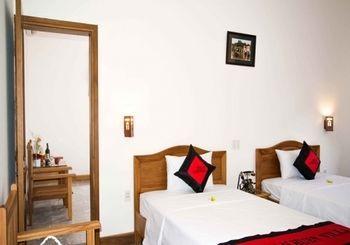 Ruby Hotel 3*