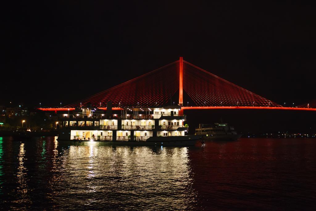 Cristina Diamond Cruise 4* Ha Long