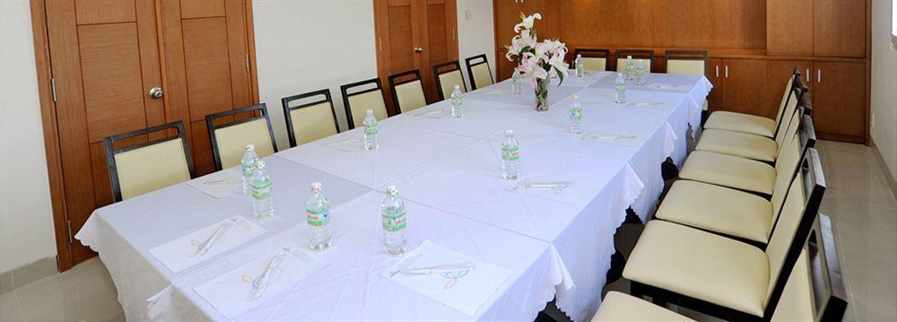 Dendro Beachfront Hotel