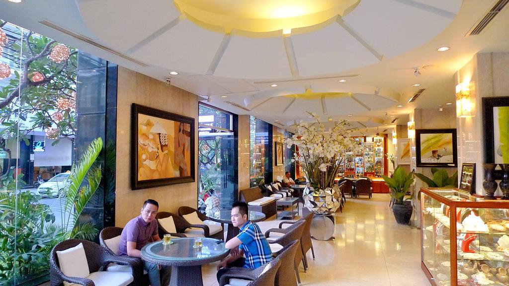 Paradise Hotel 3*