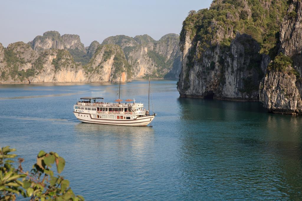 Garden Bay Luxury Cruise 4*
