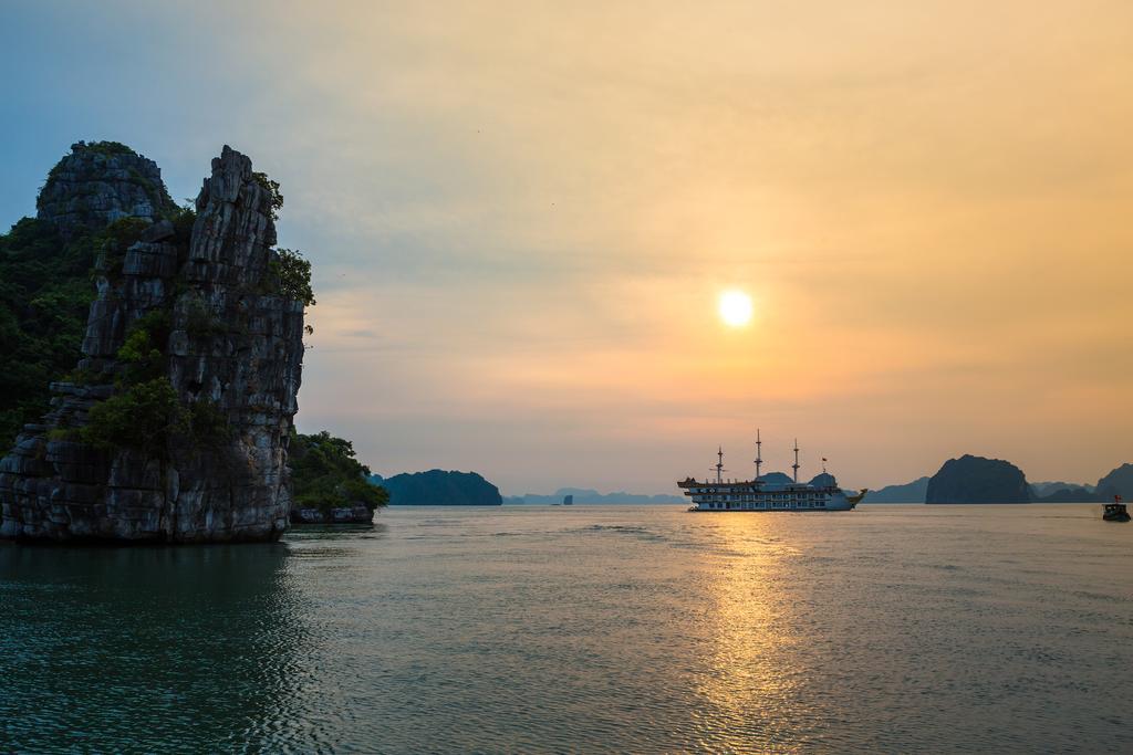 Dragon Legend Cruise 