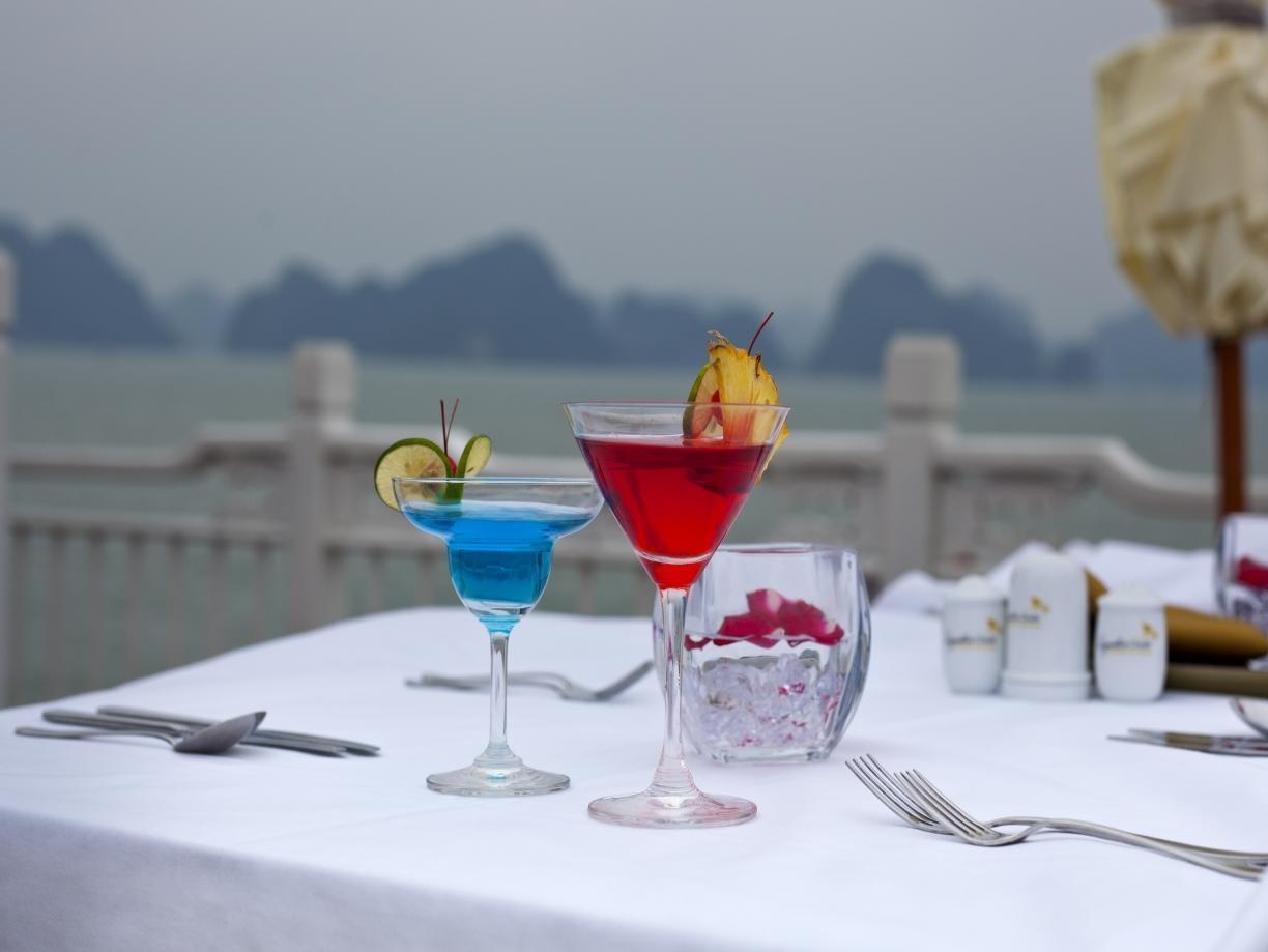 Signature Halong Cruise Hạ Long