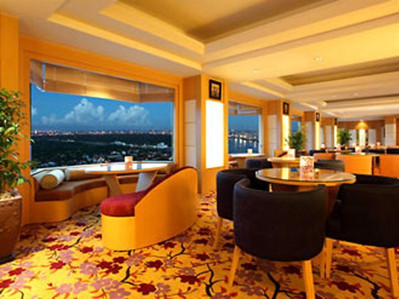 Hotel Renaissance Riverside Saigon