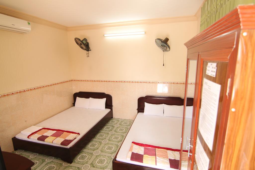 Vu Hoang Guest house *