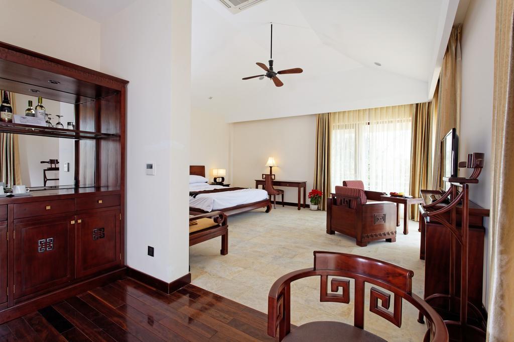 Resort Takalau & 4*