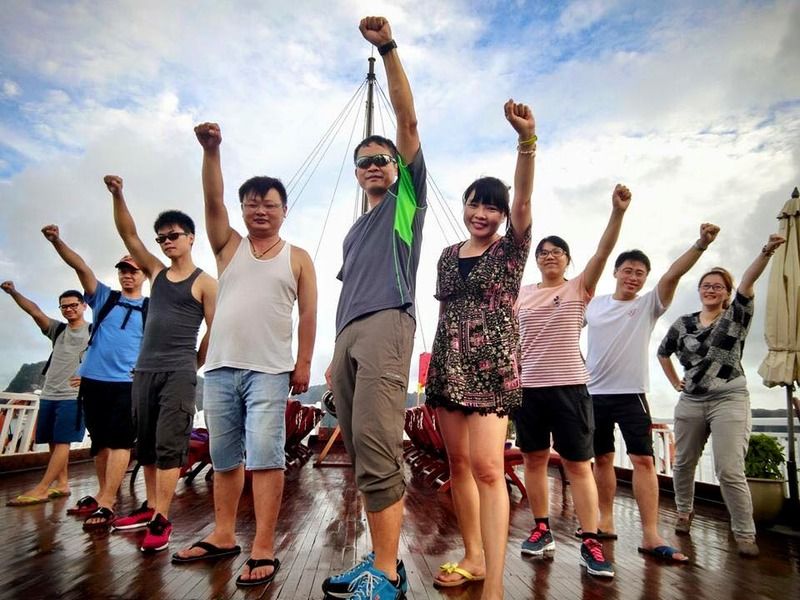 Indochina Sails Bay 