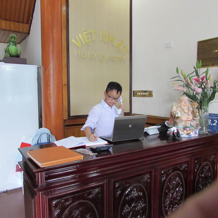 Hotel Viet Nhat Halong - Bai Chay 2*