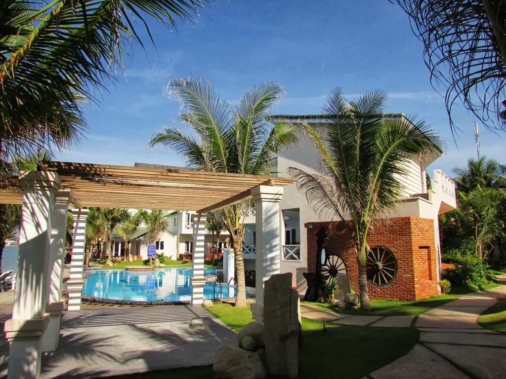 Mui Ne Paradise Beach Resort 3*