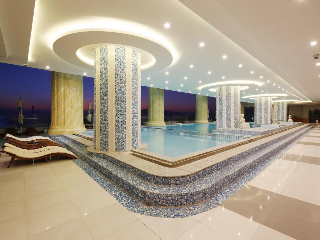 Bavico International Hotel 4*