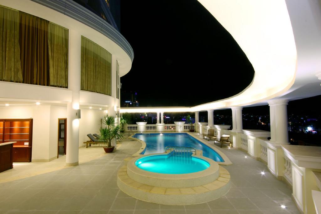 Palace 4*