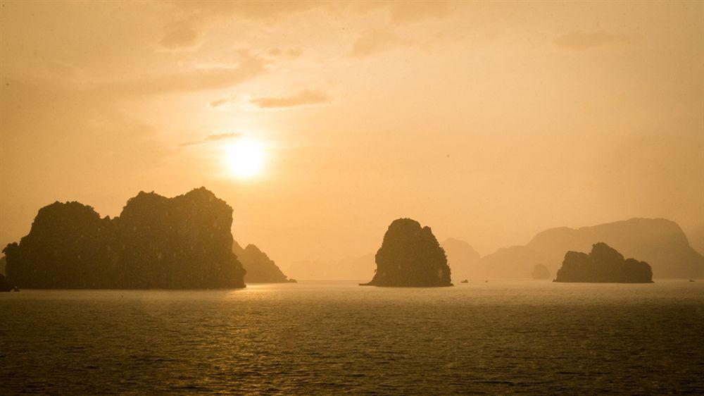 Signature Halong Cruise  Hạ Long