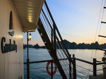 Garden Bay Luxury Cruise  4*