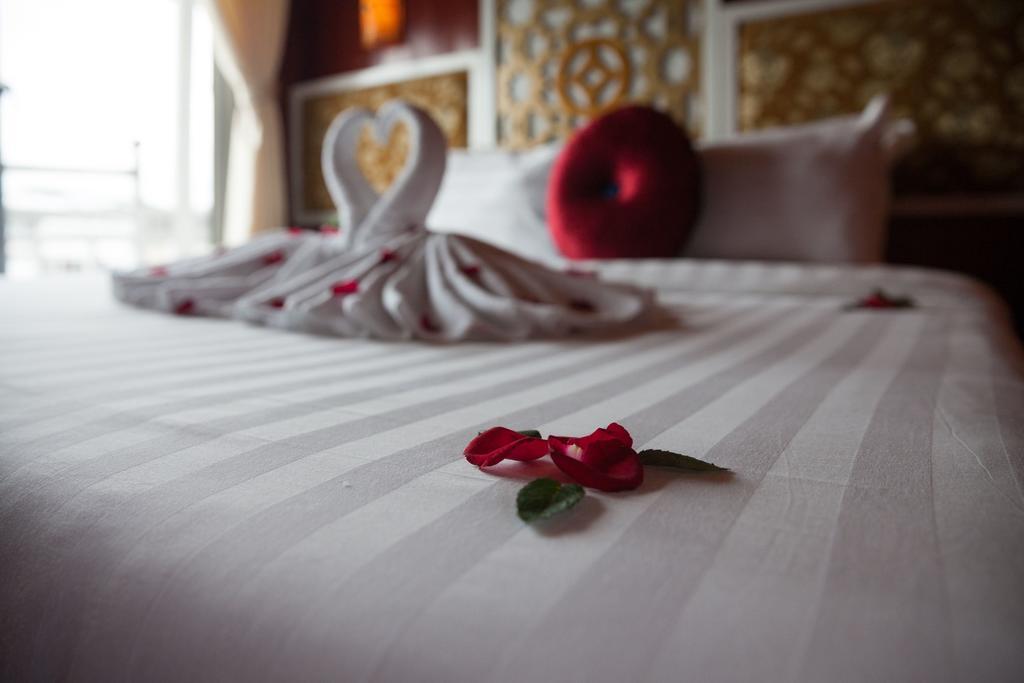 Rosa Boutique Cruise 4* Ha Long