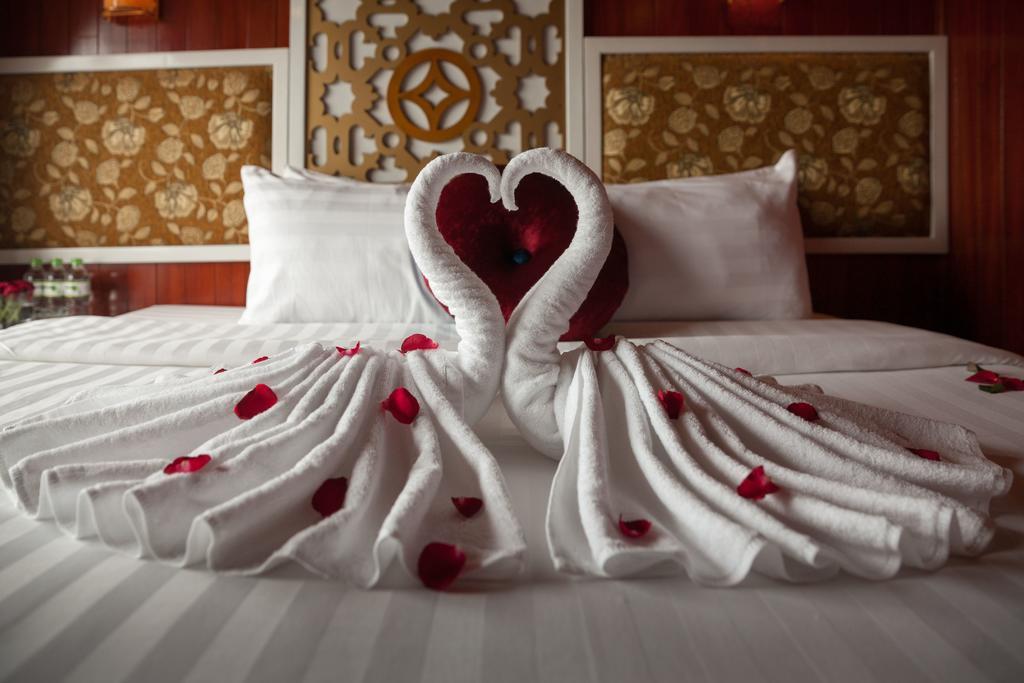 Rosa Boutique Cruise Ha Long