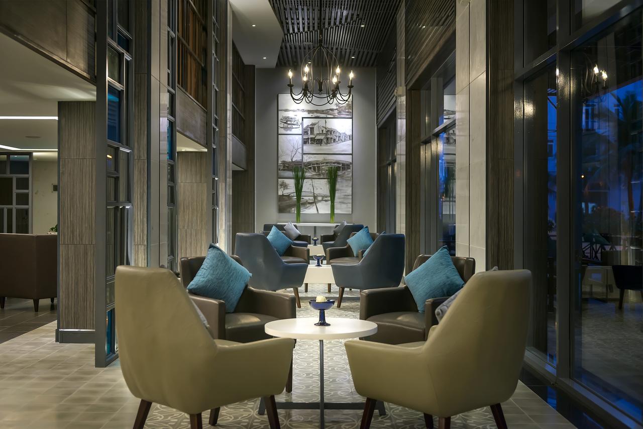Paradise Hotel 4*