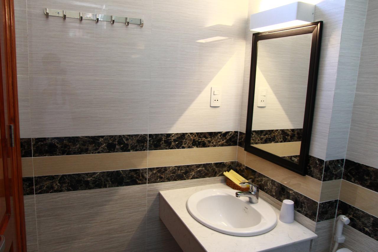 Hang Nga Luxury Hotel *
