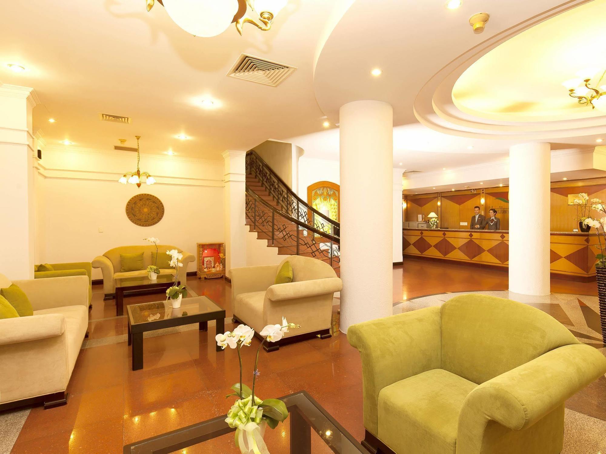 Liberty Saigon Parkview Hotel 3*