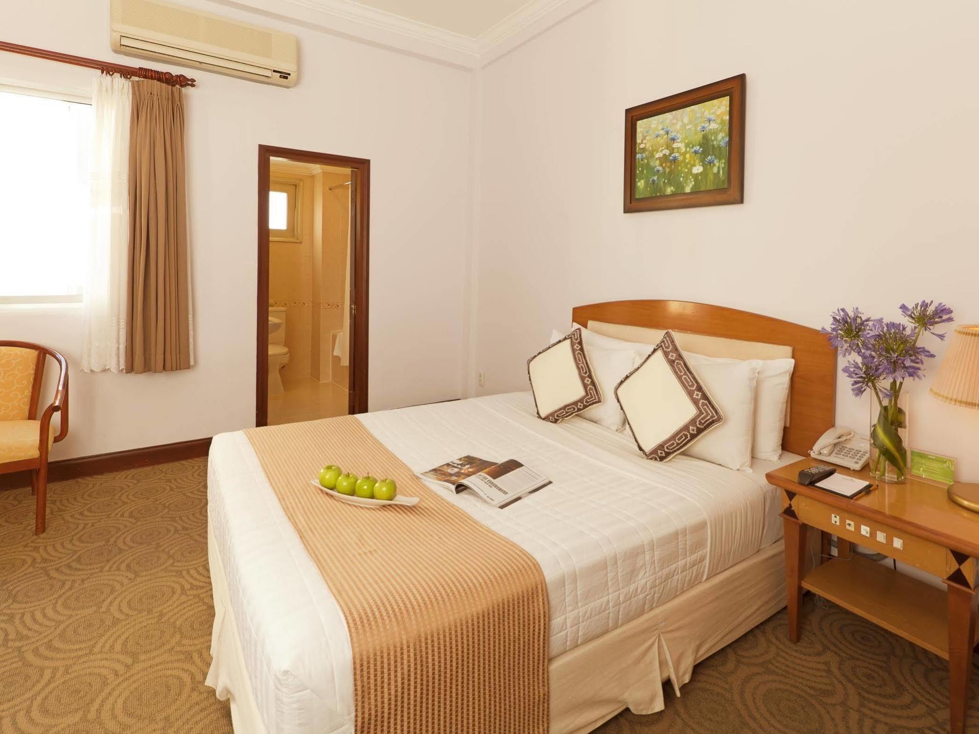 Liberty Saigon Parkview 3*
