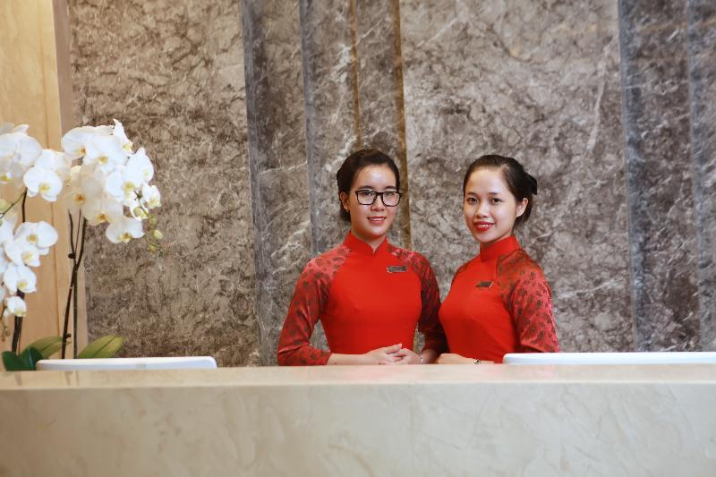 Royal Lotus & 4* Ha Long