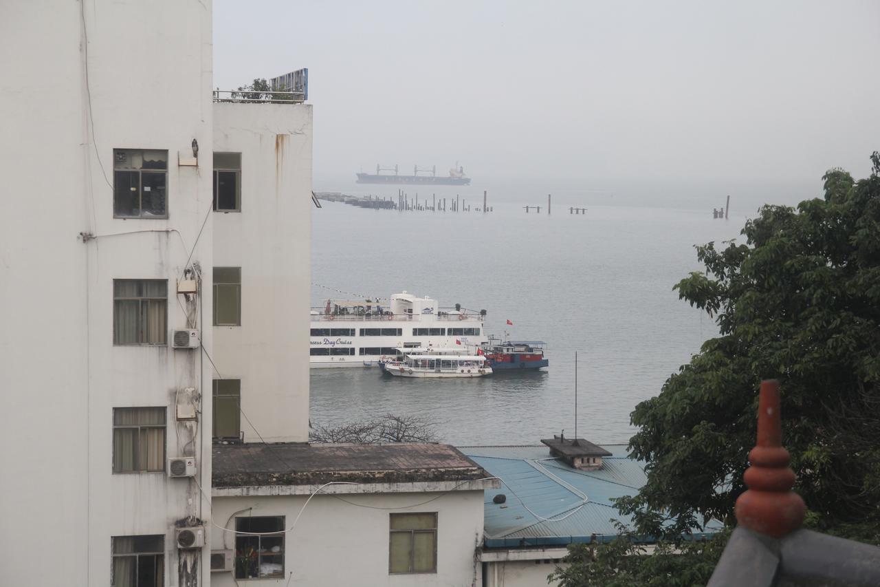 Hotel Hoang Yen Ha Long